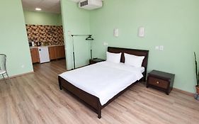 AMM House Готель